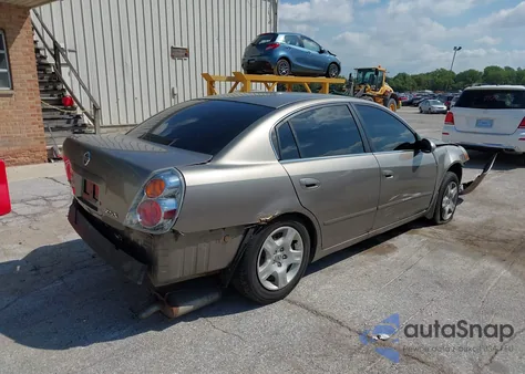 2004 Nissan Altima 2.5 S из США, поврежденный, VIN 1N4AL11D44C179415